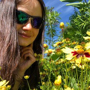 Meet your Posher, Taya